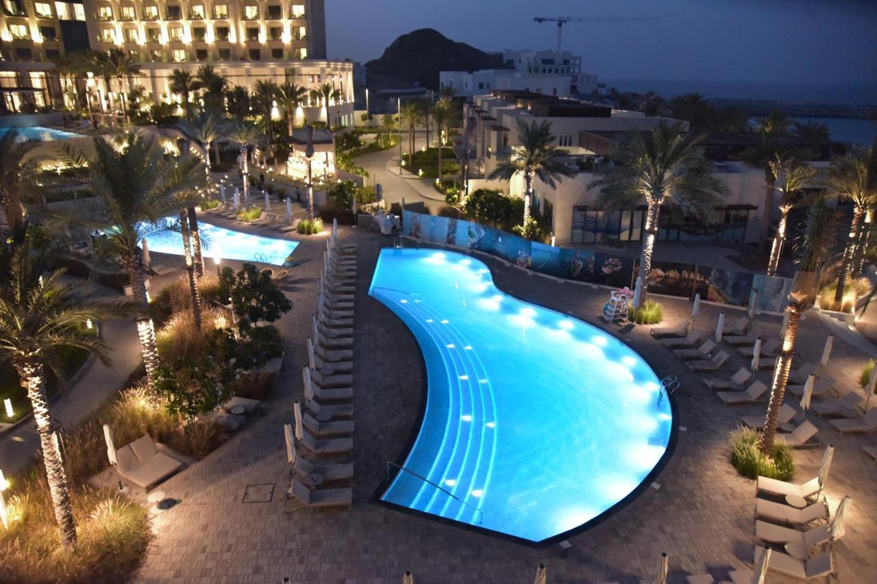 Two Bedrooms At Address Fujairah Apartment